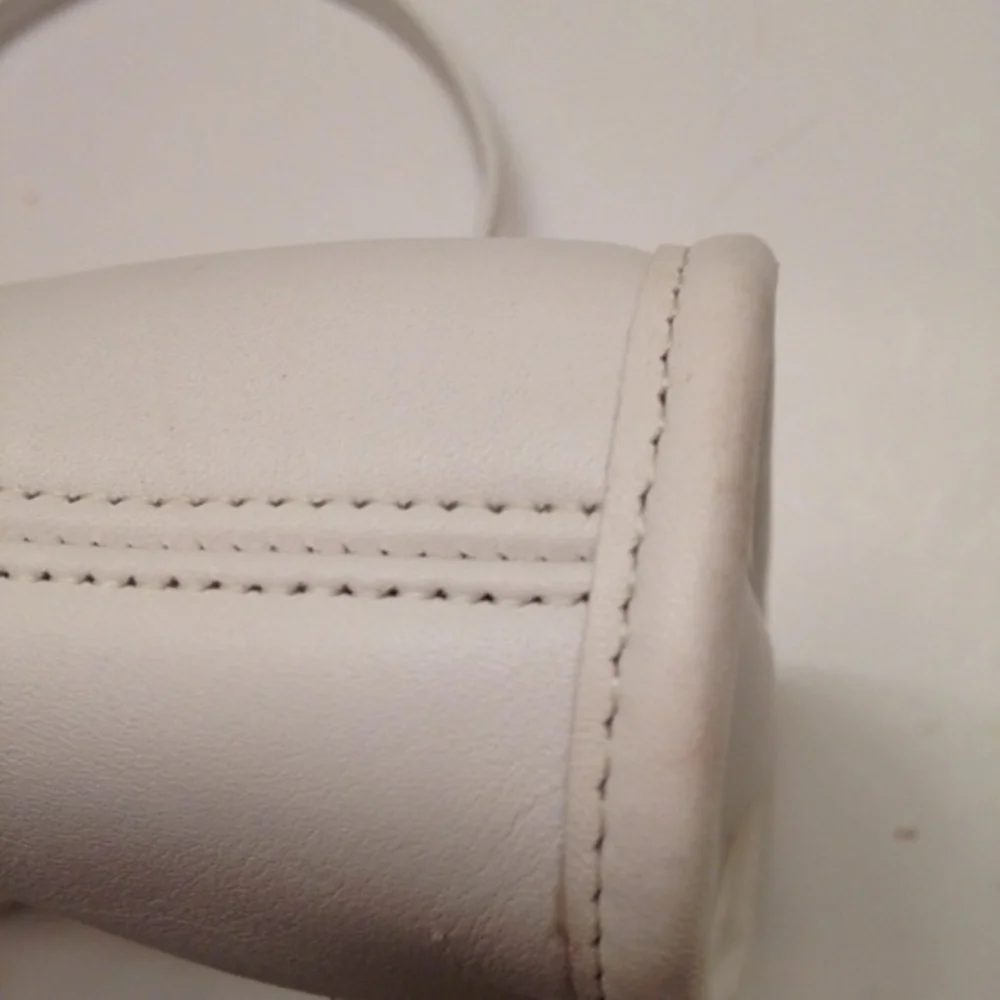 COACH vintage white glovetan leather crossbody mambo bag 9062